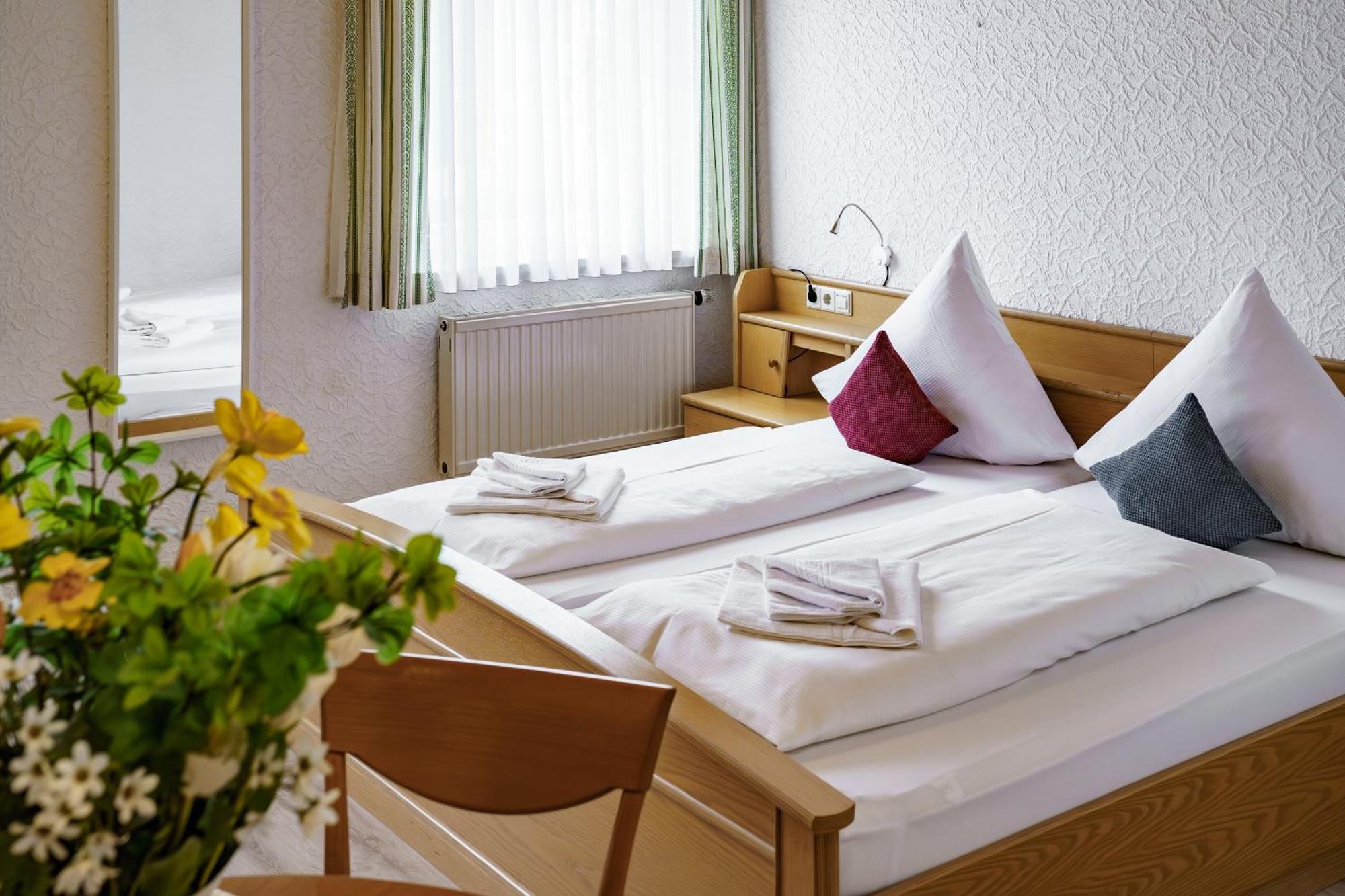 Landgasthof Ochsen Neresheim Bagian luar foto